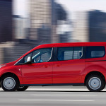 Czerwony Ford Transit