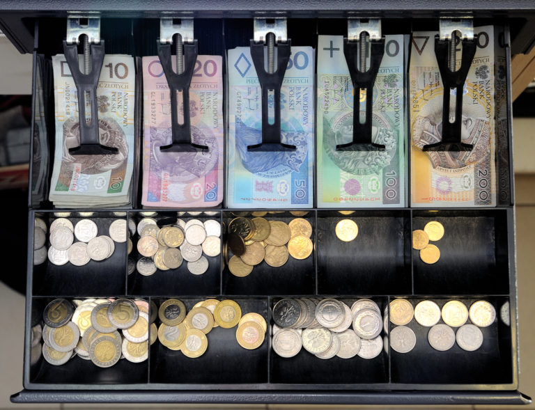 Rząd nie chce dopłat do kas fiskalnych Rząd nie chce dopłat do kas fiskalnych
