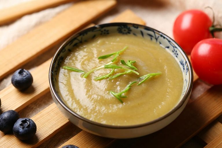 Dieta niskosodowa – jak ją stosować i co jeść?